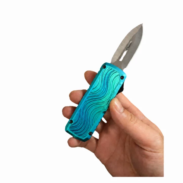 Teal Ocean Wave Pattern Folding Utility Knife